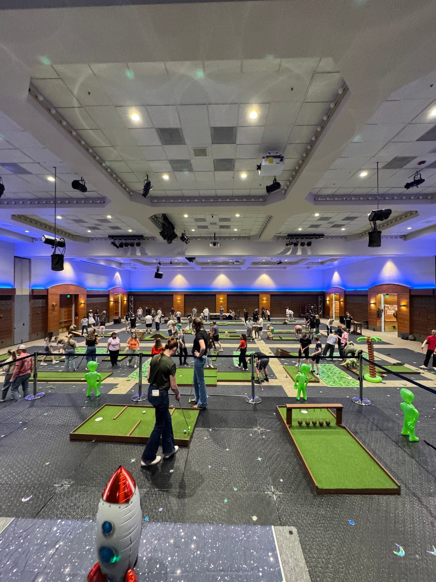 A group of guests playing Putts together